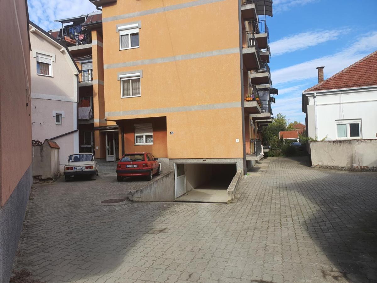 Apartman Lan - Free Parking ヴラニェ エクステリア 写真